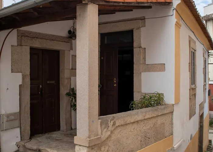 Casa De Santa Luzia Homestay szállás *